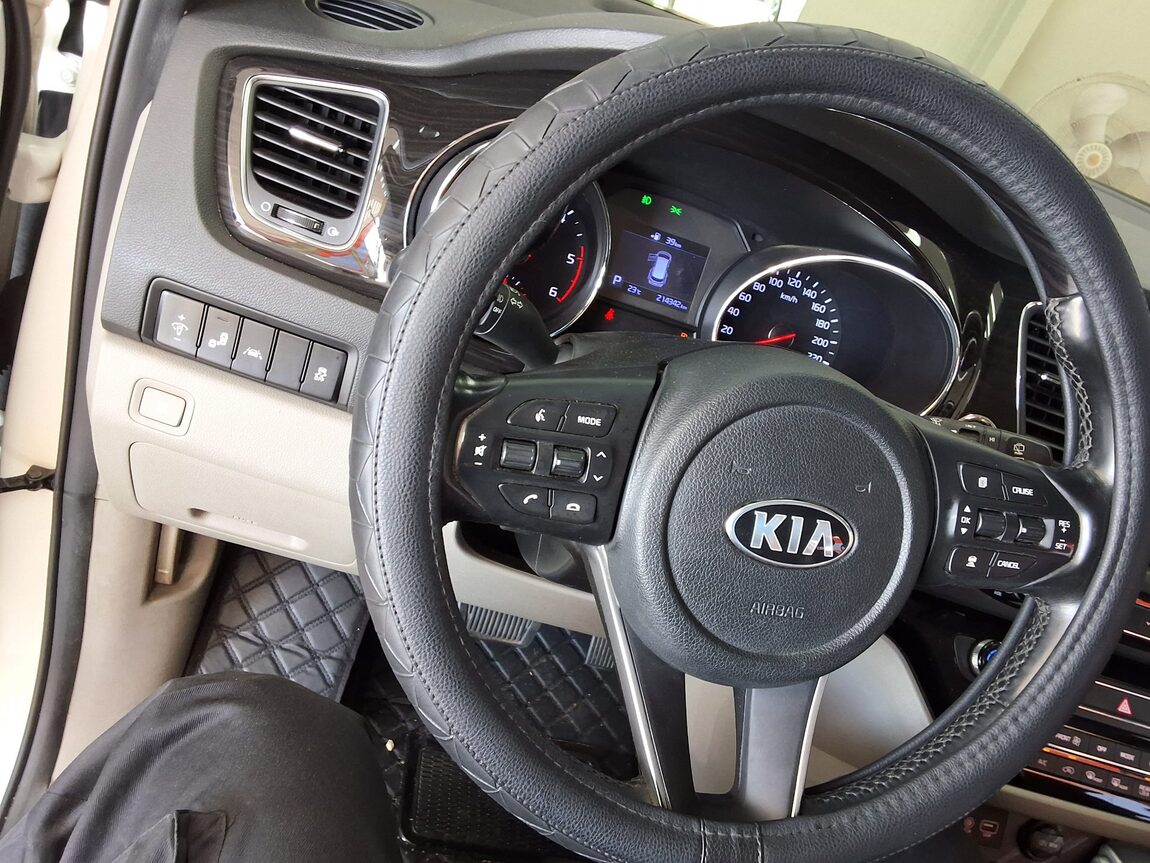 KIA THE NEW CARNIVAL 9-SEATER DIESEL PRESTIGE 2019 - zdjęcie 23