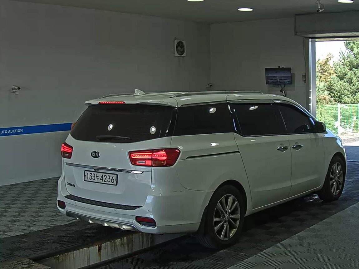 KIA THE NEW CARNIVAL 9-SEATER DIESEL PRESTIGE 2019 - zdjęcie 5