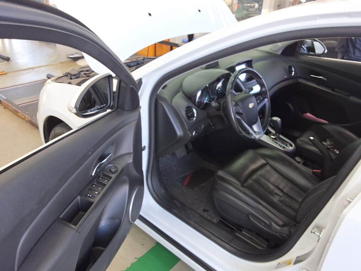 CHEVROLET (DAEWOO) AMAZING CRUZE 4-DOOR 1.4 TURBO LTZ 2015 - zdjęcie 10