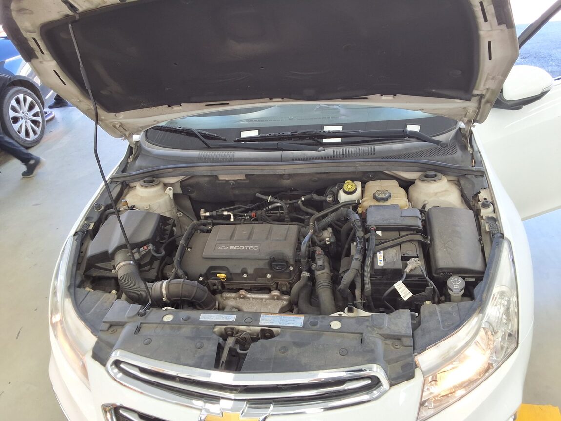 CHEVROLET (DAEWOO) AMAZING CRUZE 4-DOOR 1.4 TURBO LTZ 2015 - zdjęcie 20