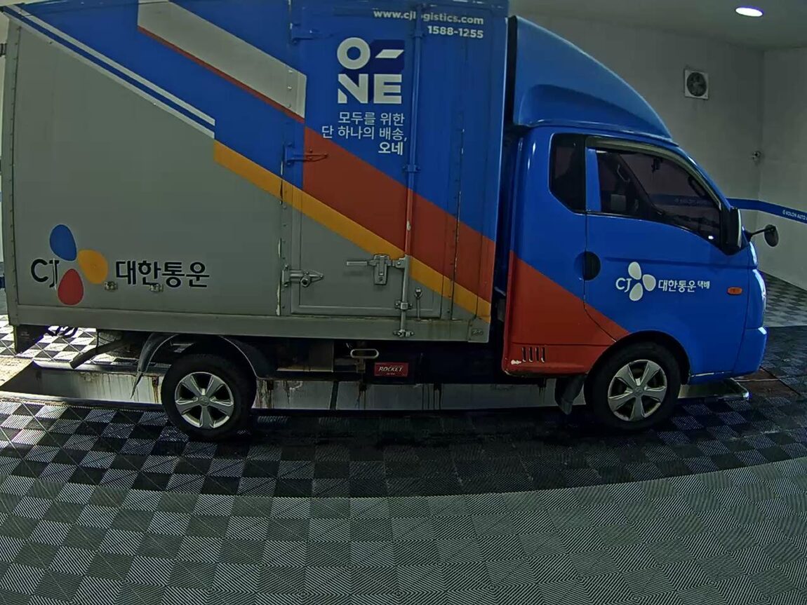 HYUNDAI PORTER II HIGH-ROOF BUILT-IN BOX TRUCK SUPER CAB 2015 - zdjęcie 4