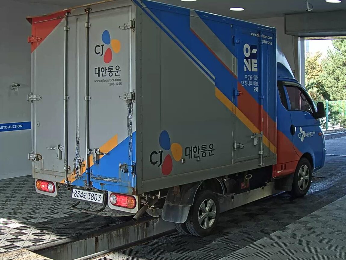 HYUNDAI PORTER II HIGH-ROOF BUILT-IN BOX TRUCK SUPER CAB 2015 - zdjęcie 5