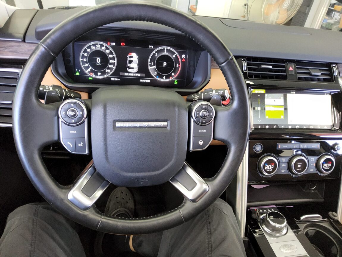 LAND ROVER DISCOVERY 5 3.0 TD6 HSE LUXURY 2018 - zdjęcie 17