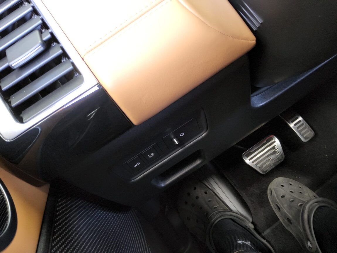 LAND ROVER DISCOVERY 5 3.0 TD6 HSE LUXURY 2018 - zdjęcie 18