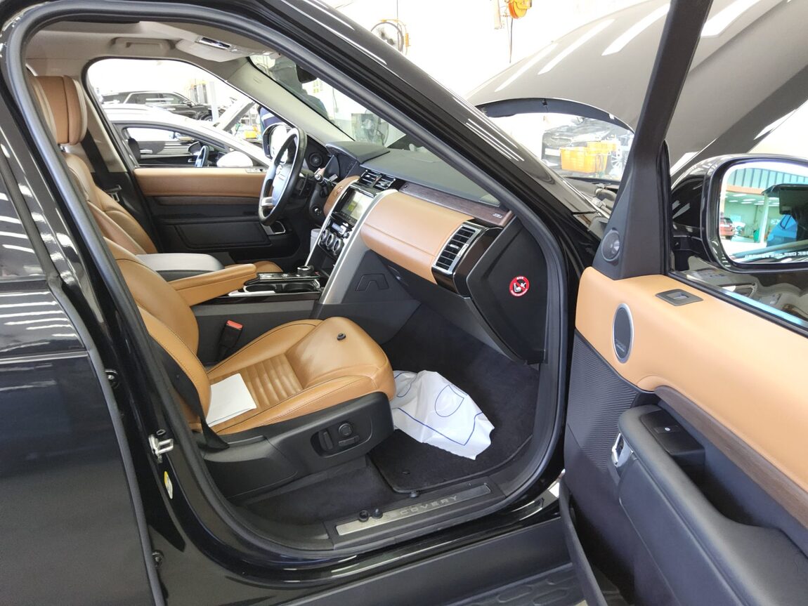 LAND ROVER DISCOVERY 5 3.0 TD6 HSE LUXURY 2018 - zdjęcie 14