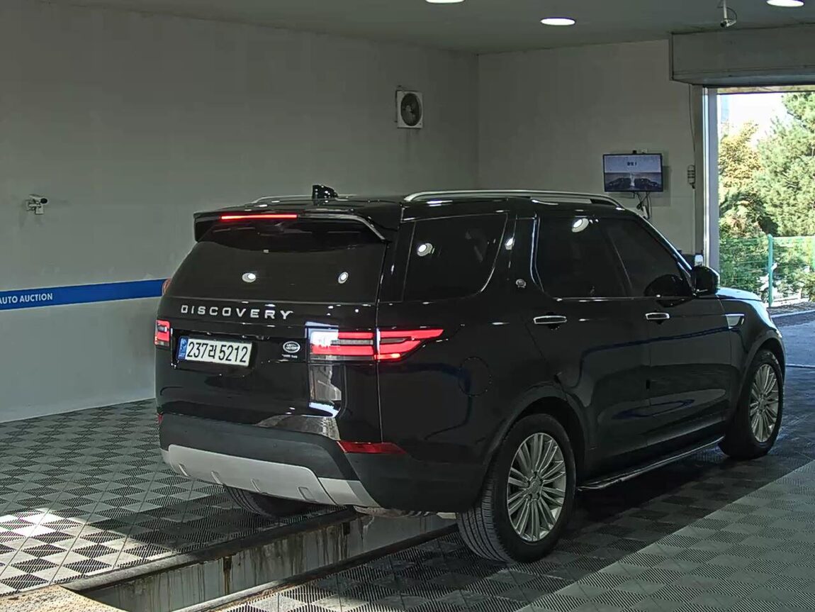 LAND ROVER DISCOVERY 5 3.0 TD6 HSE LUXURY 2018 - zdjęcie 5