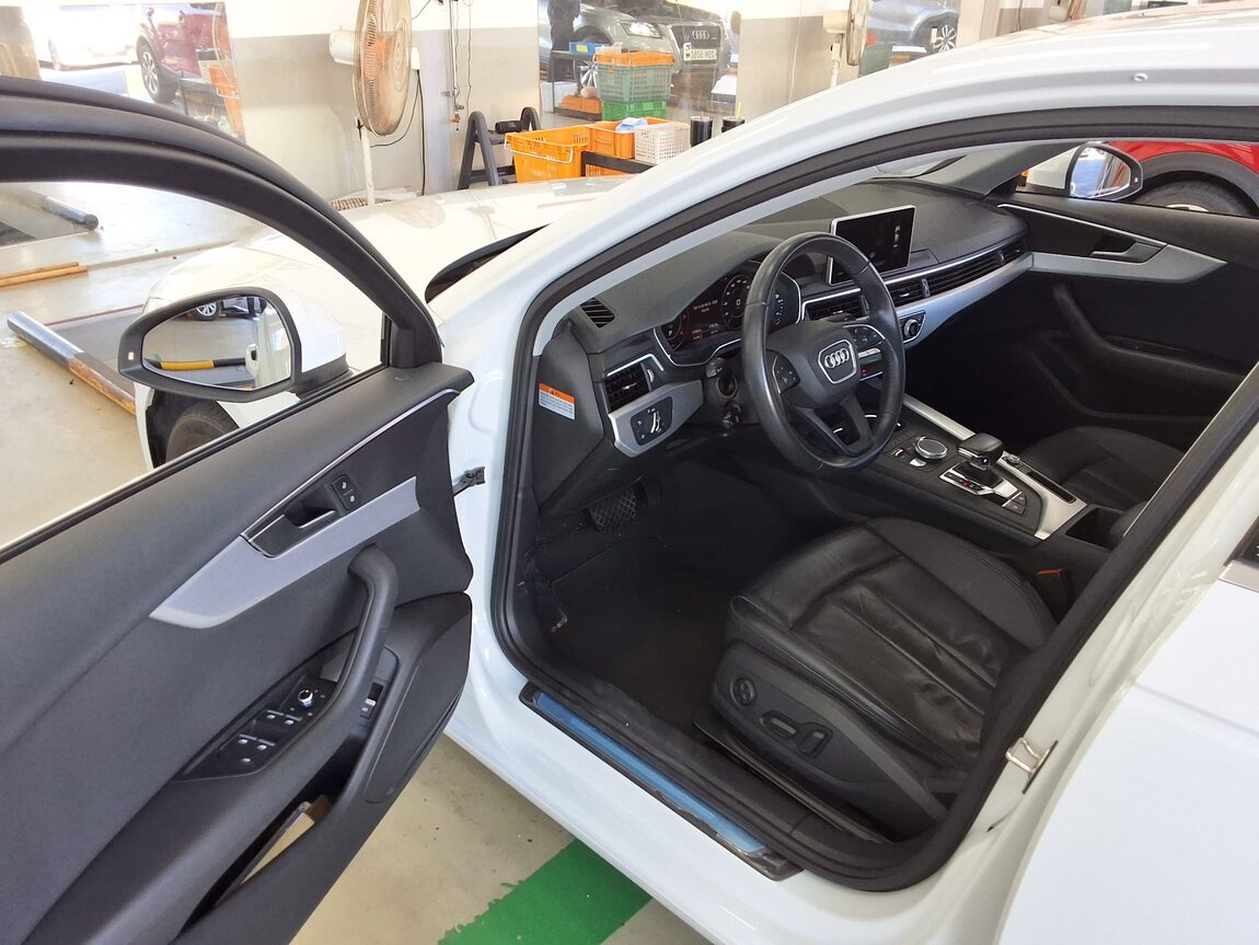 AUDI A4 (5TH GEN) 30 TDI 2018 - zdjęcie 10