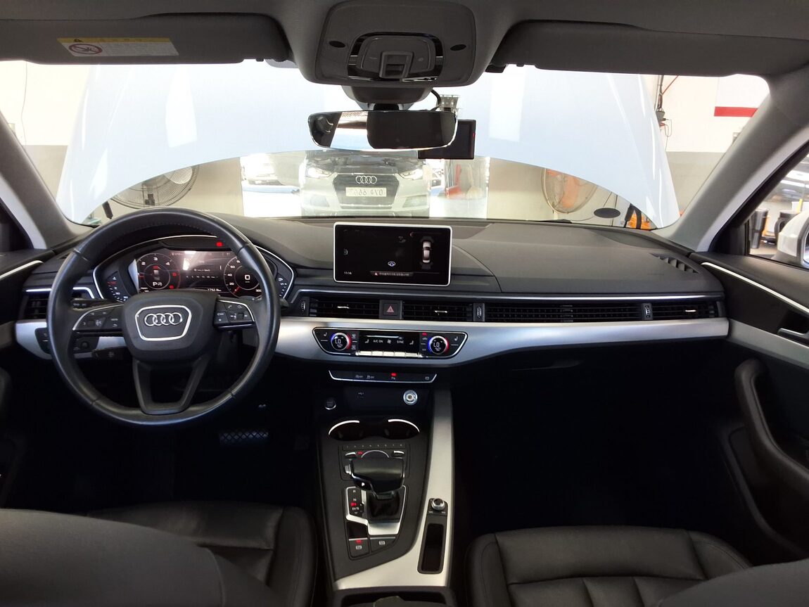 AUDI A4 (5TH GEN) 30 TDI 2018 - zdjęcie 11