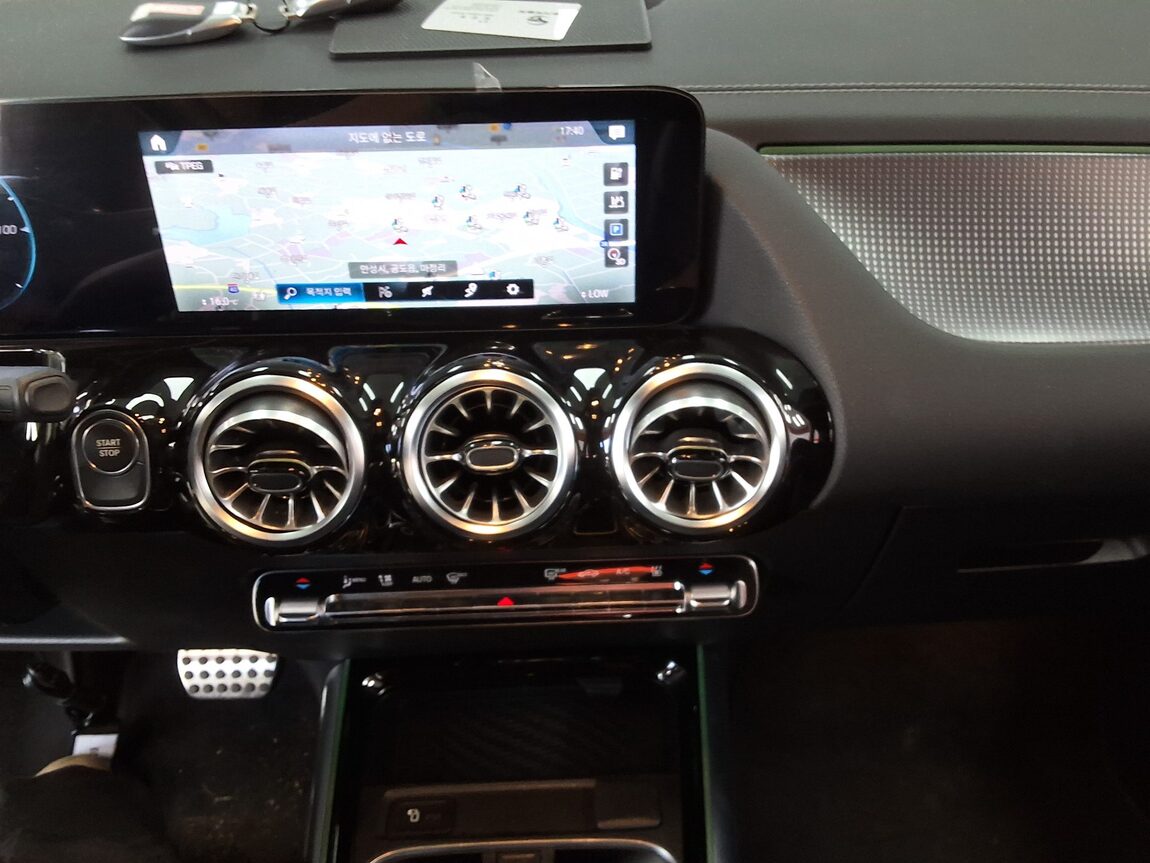 MERCEDES-BENZ EQA 250 AMG PACK PLUS 2022 - zdjęcie 23