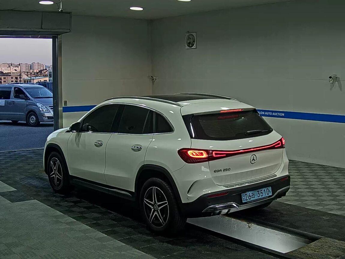 MERCEDES-BENZ EQA 250 AMG PACK PLUS 2022 - zdjęcie 6