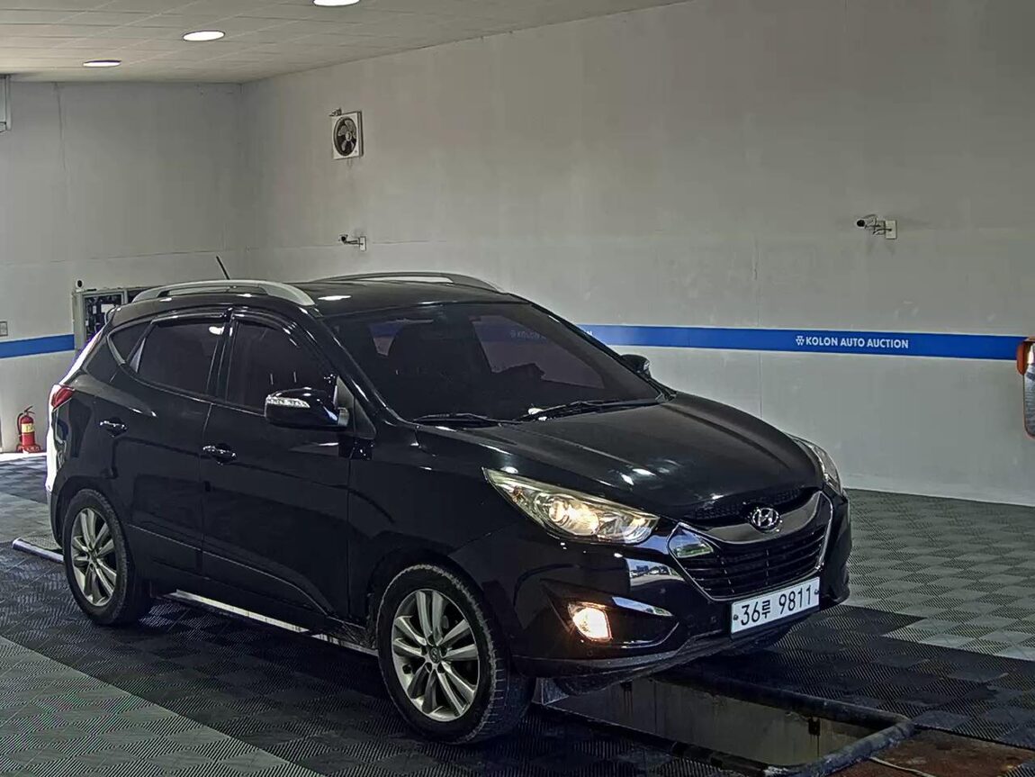 HYUNDAI TUCSON ix DIESEL R20 2WD LX20 PREMIER 2011 - zdjęcie 3