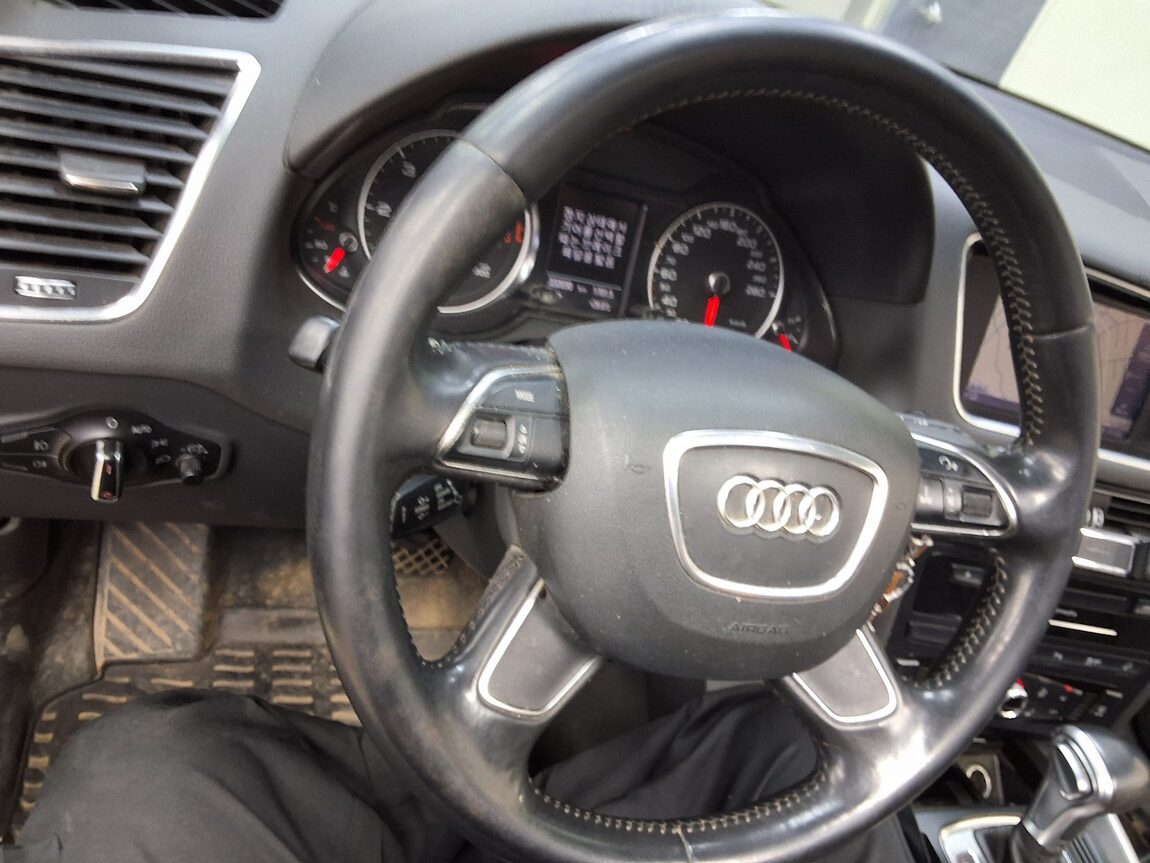 AUDI Q5 2.0 TDI QUATTRO 2013 - zdjęcie 23