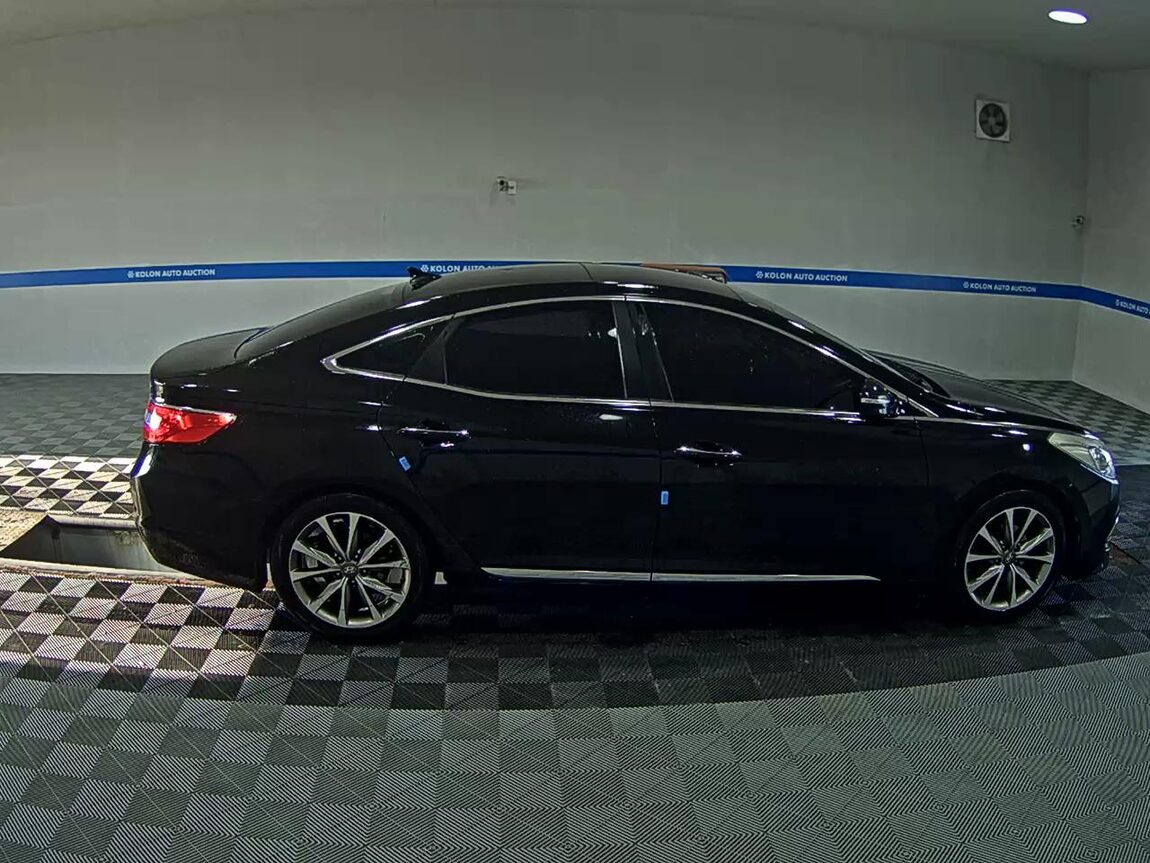 HYUNDAI GRANDEUR HG HG 300 PREMIUM 2016 - zdjęcie 4