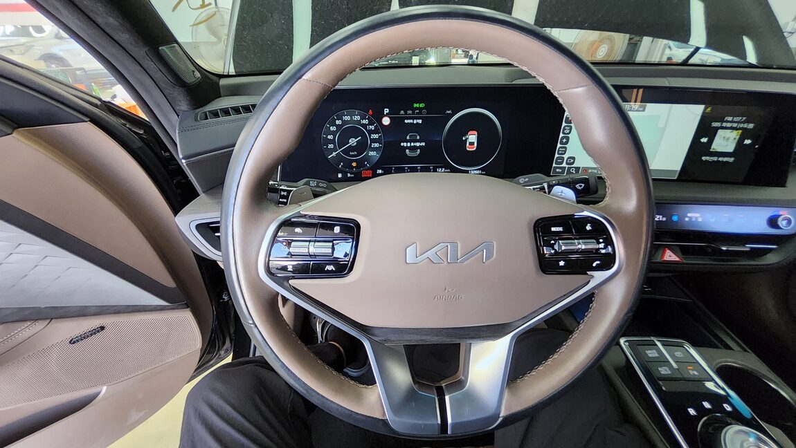 KIA K8 3.5 GDI 4WD PLATINUM 2023 - zdjęcie 17