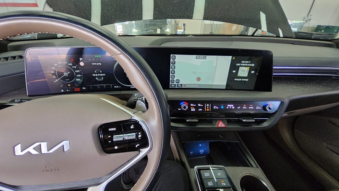 KIA K8 3.5 GDI 4WD PLATINUM 2023 - zdjęcie 18