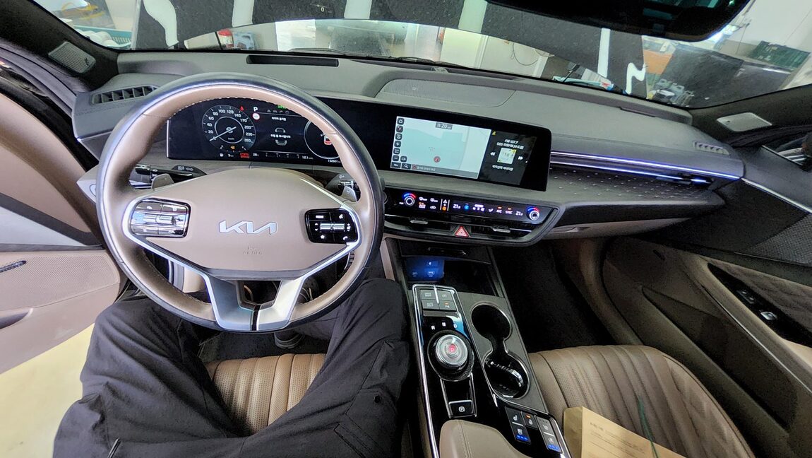 KIA K8 3.5 GDI 4WD PLATINUM 2023 - zdjęcie 11