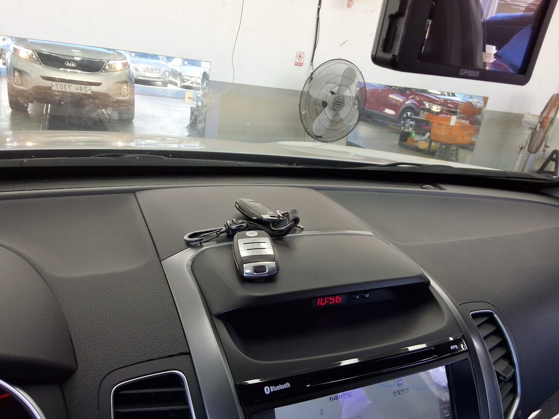 KIA NEW SORENTO R R2.0 2WD TRENDY 2014 - zdjęcie 17