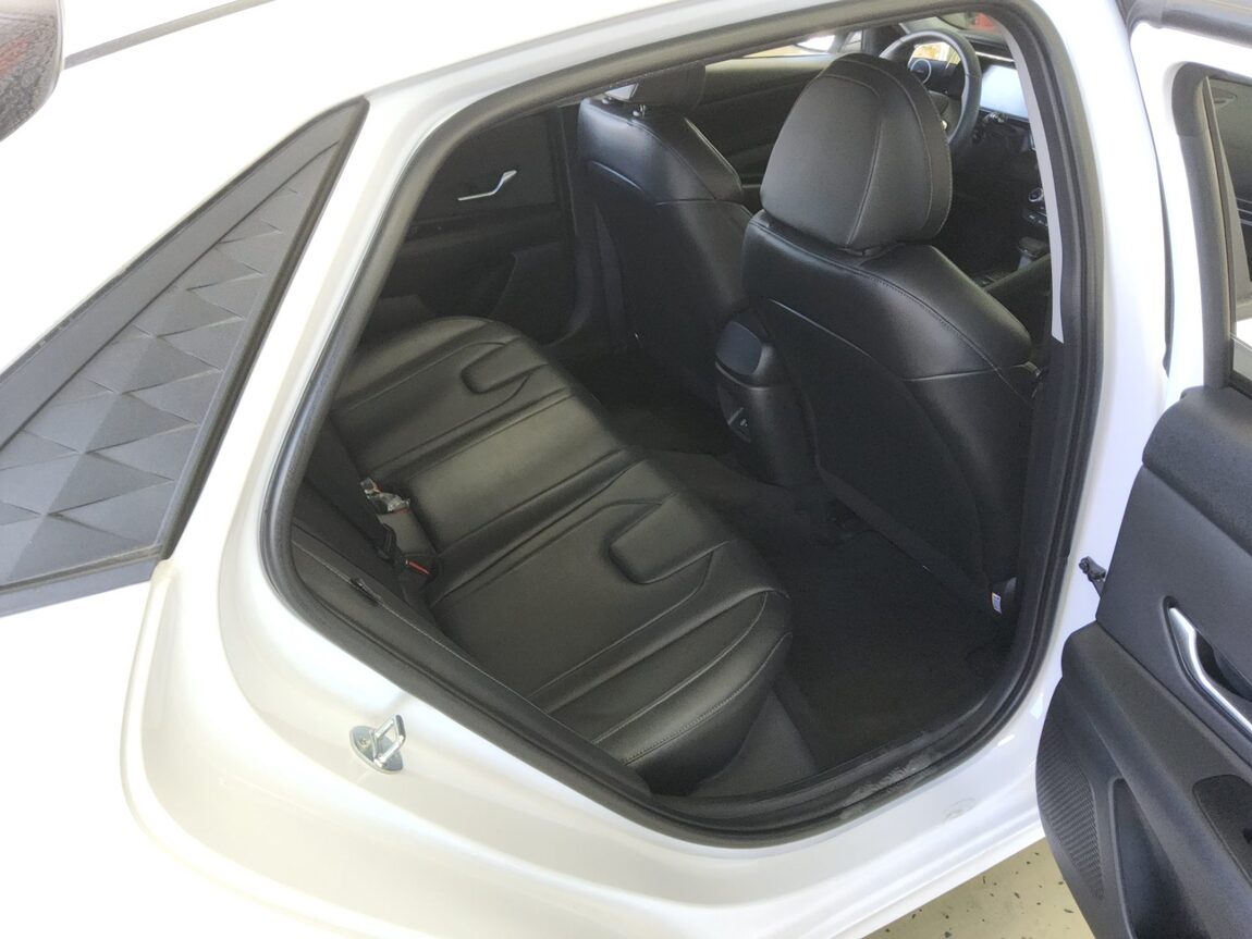 HYUNDAI THE NEW AVANTE (CN7) GASOLINE 1.6 MODERN 2024 - zdjęcie 13