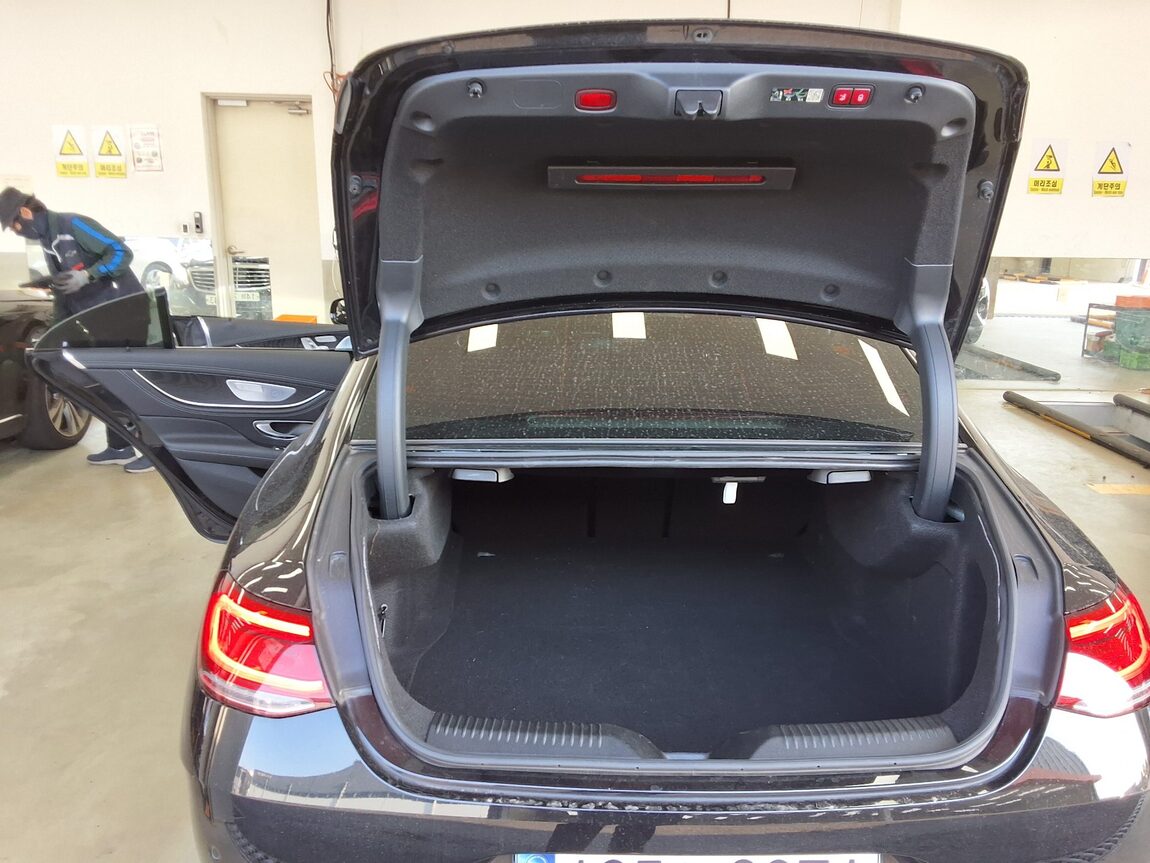 MERCEDES-BENZ CLS-CLASS (3RD GEN) CLS 300d 4MATIC 2023 - zdjęcie 15