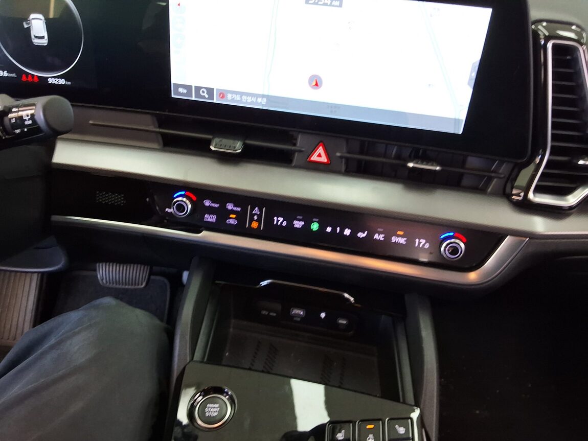 KIA THE ALL NEW SPORTAGE HYBRID 1.6 HEV NOBLESSE 2022 - zdjęcie 24
