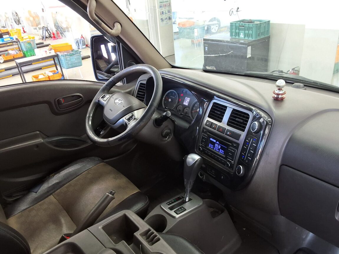 HYUNDAI PORTER II CRDi SUPER CAB EXTRA LONG WHEELBASE MODERN 2018 - zdjęcie 11