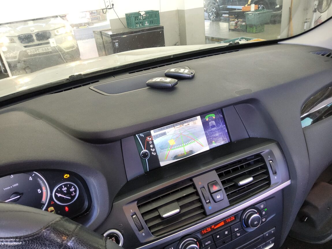 BMW X3 (2ND GEN) 20d xDRIVE HIGH 2011 - zdjęcie 17