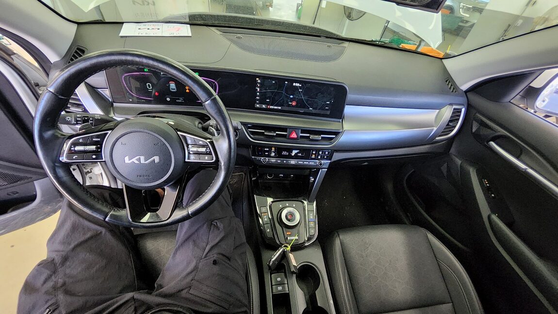 KIA THE NEW SELTOS 1.6 GASOLINE TURBO 2WD PRESTIGE 2024 - zdjęcie 11