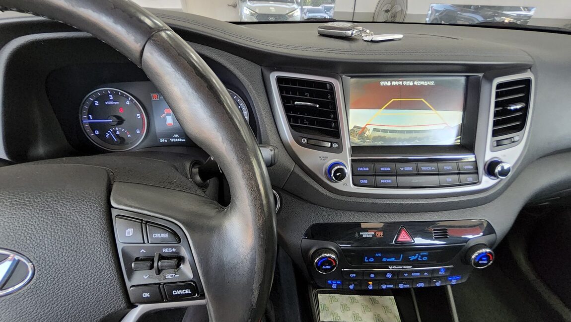 HYUNDAI ALL NEW TUCSON DIESEL 1.7 2WD PREMIUM 2017 - zdjęcie 19
