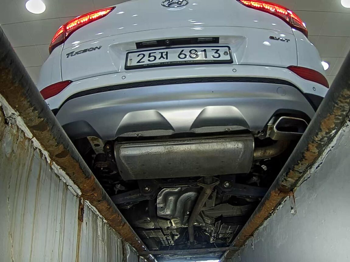 HYUNDAI ALL NEW TUCSON DIESEL 1.7 2WD PREMIUM 2017 - zdjęcie 8