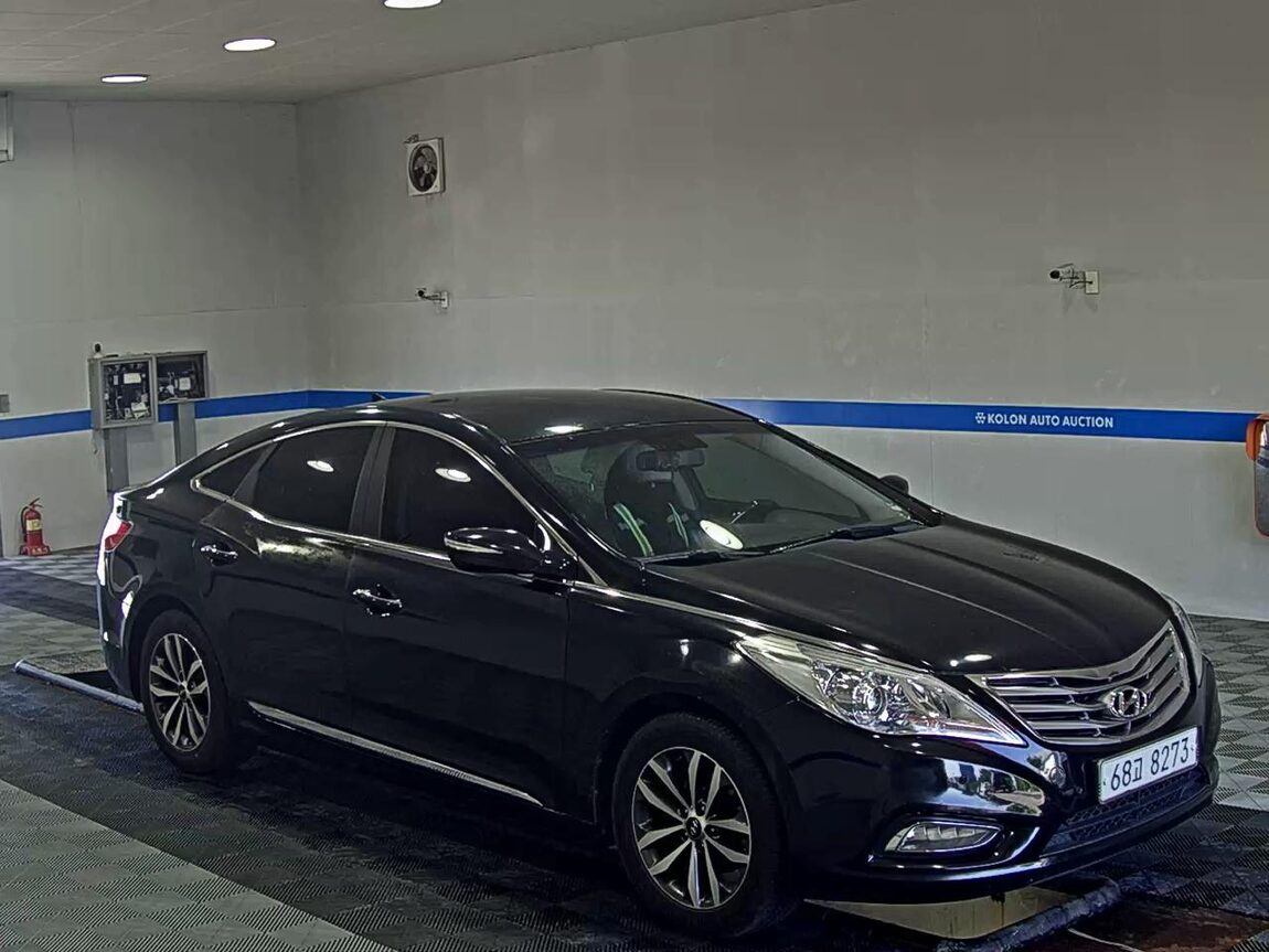 HYUNDAI GRANDEUR HG HG 240 LUXURY 2011 - zdjęcie 3