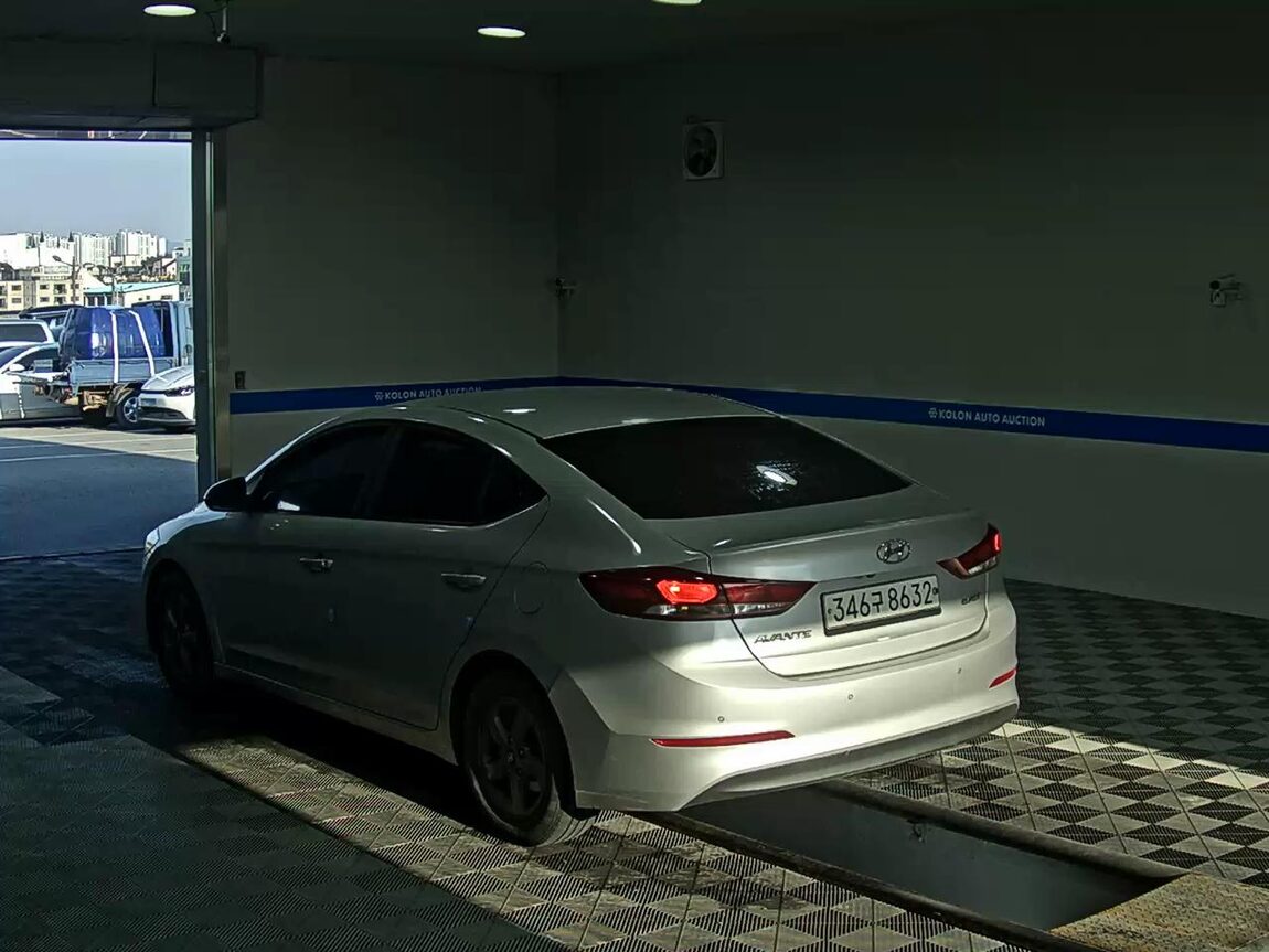 HYUNDAI AVANTE AD 1.6 DIESEL SMART 2017 - zdjęcie 6