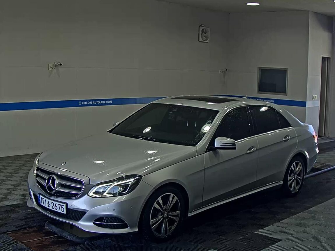 MERCEDES-BENZ E-CLASS (4TH GEN) E220 CDI AVANTGARDE 2014 - zdjęcie 2
