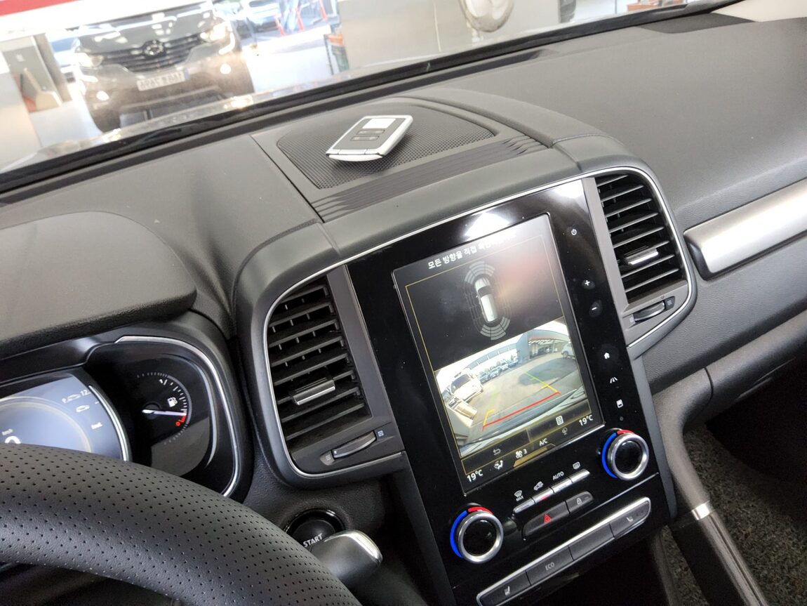 RENAULT (SAMSUNG) QM6 2.0 GDe 2WD LE 2019 - zdjęcie 17