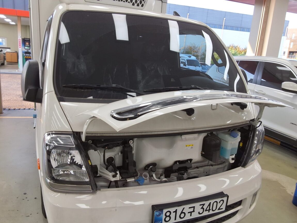 KIA THE NEW BONGO III CARGO FREEZER BOX TRUCK LPI STANDARD MODEL 2025 - zdjęcie 17
