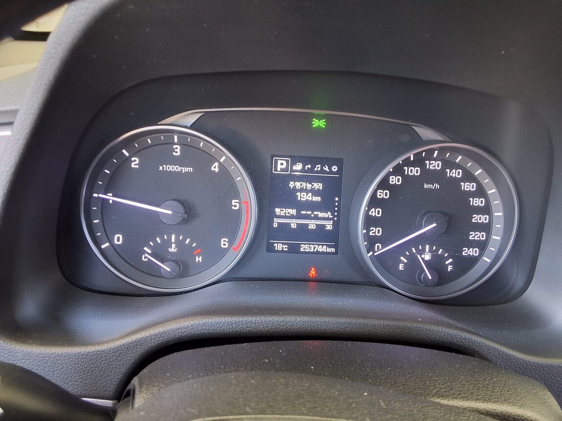 HYUNDAI AVANTE AD 1.6 DIESEL CORPORATE USE 2018 - zdjęcie 9
