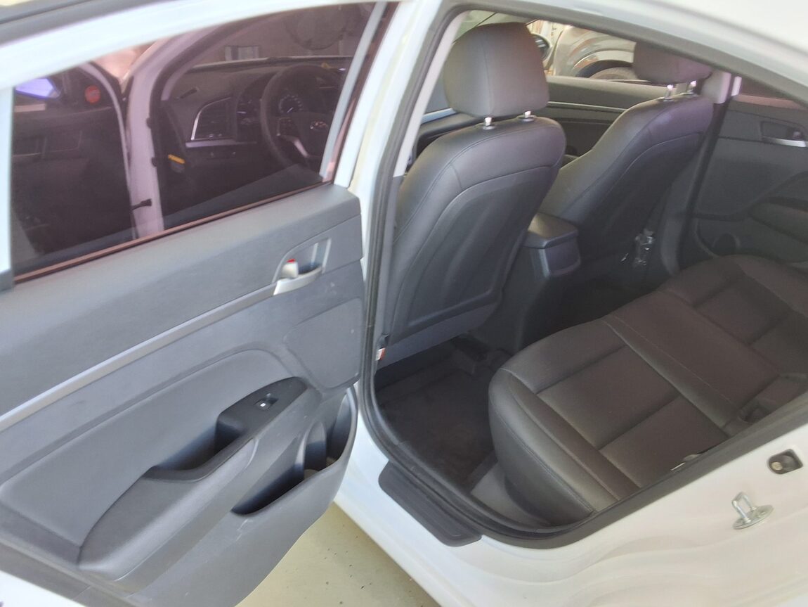 HYUNDAI AVANTE AD 1.6 DIESEL CORPORATE USE 2018 - zdjęcie 12