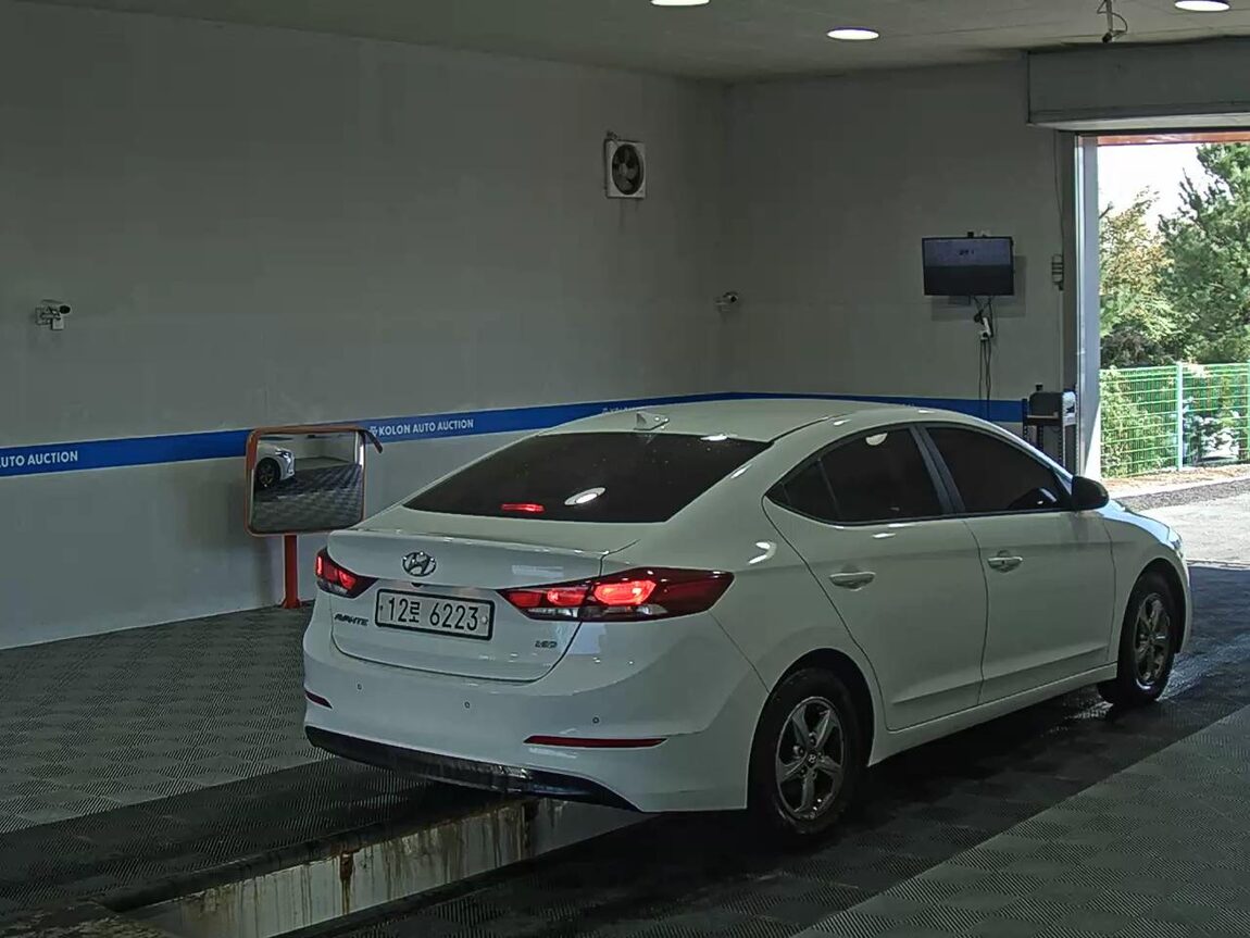 HYUNDAI AVANTE AD 1.6 DIESEL CORPORATE USE 2018 - zdjęcie 5