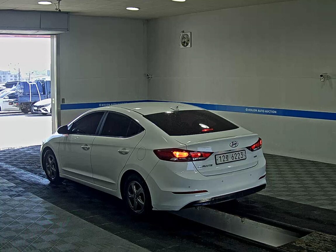 HYUNDAI AVANTE AD 1.6 DIESEL CORPORATE USE 2018 - zdjęcie 6