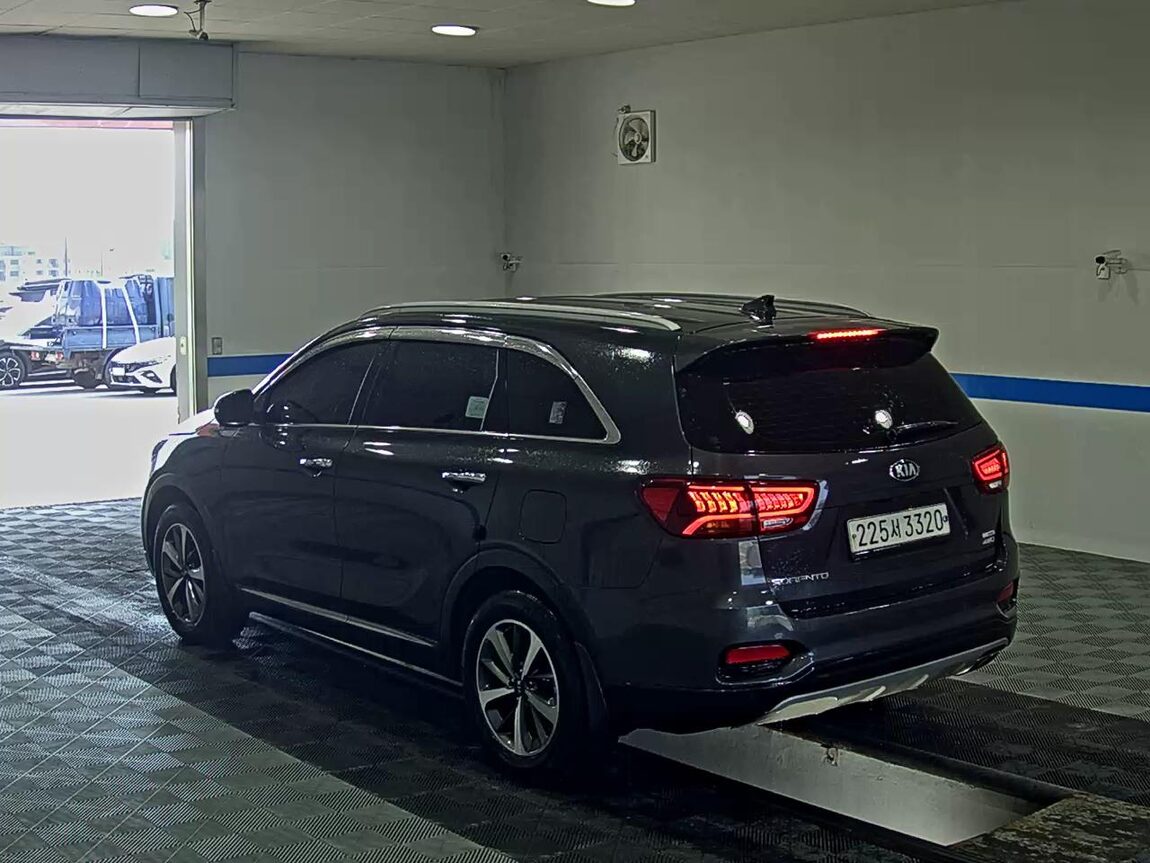 KIA THE NEW SORENTO DIESEL R2.0 4WD NOBLESSE 2019 - zdjęcie 6