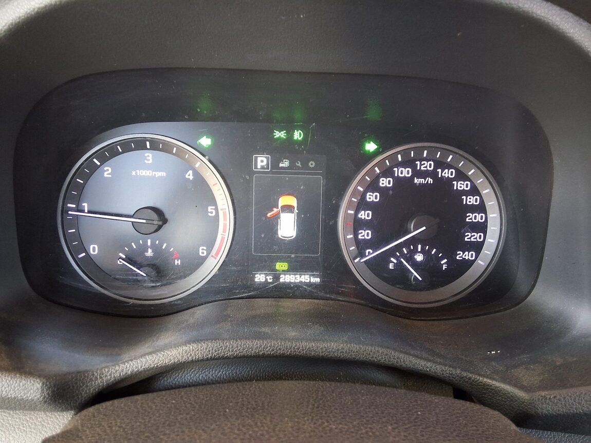 HYUNDAI ALL NEW TUCSON DIESEL 1.7 2WD MODERN 2016 - zdjęcie 9