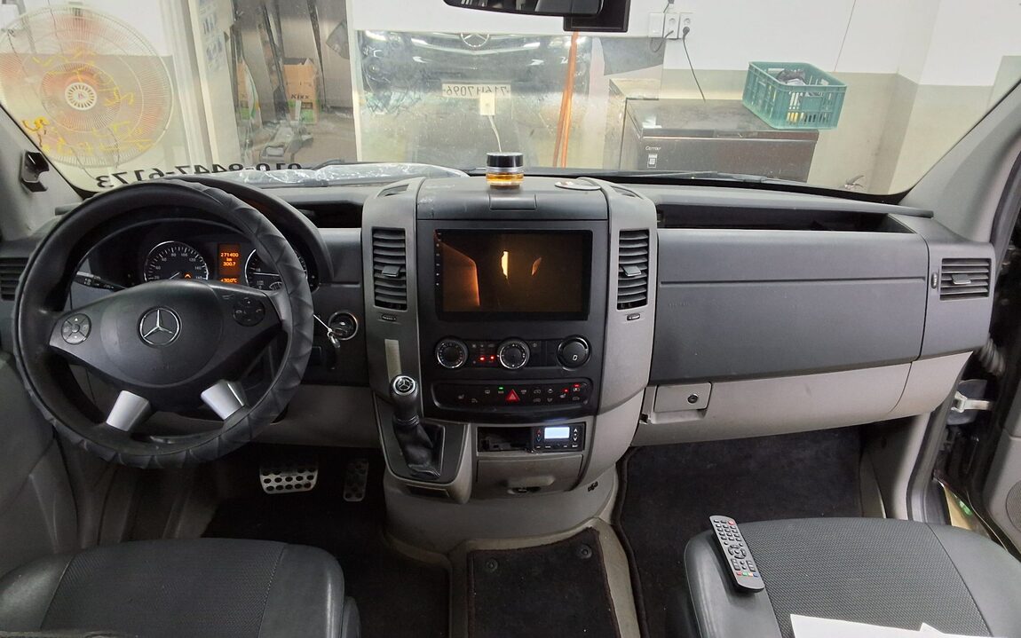 MERCEDES-BENZ SPRINTER (2ND GEN) 3.0 DIESEL ECONOMY 2017 - zdjęcie 11