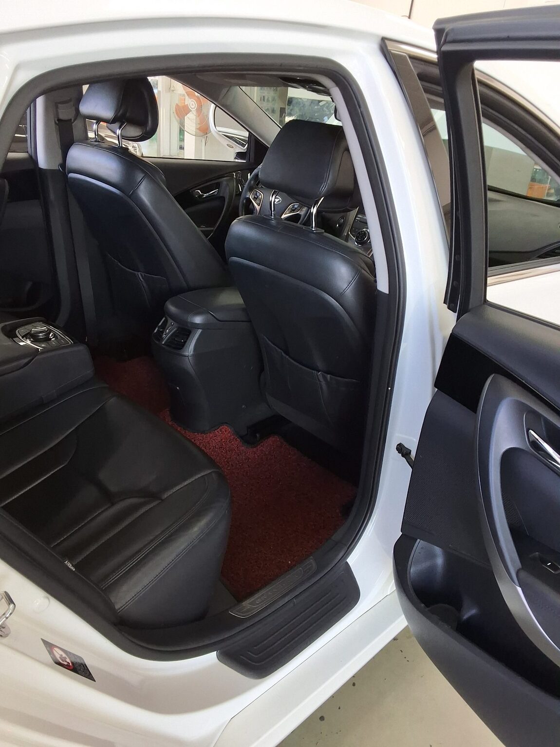 HYUNDAI GRANDEUR HG HG 240 LUXURY 2012 - zdjęcie 13
