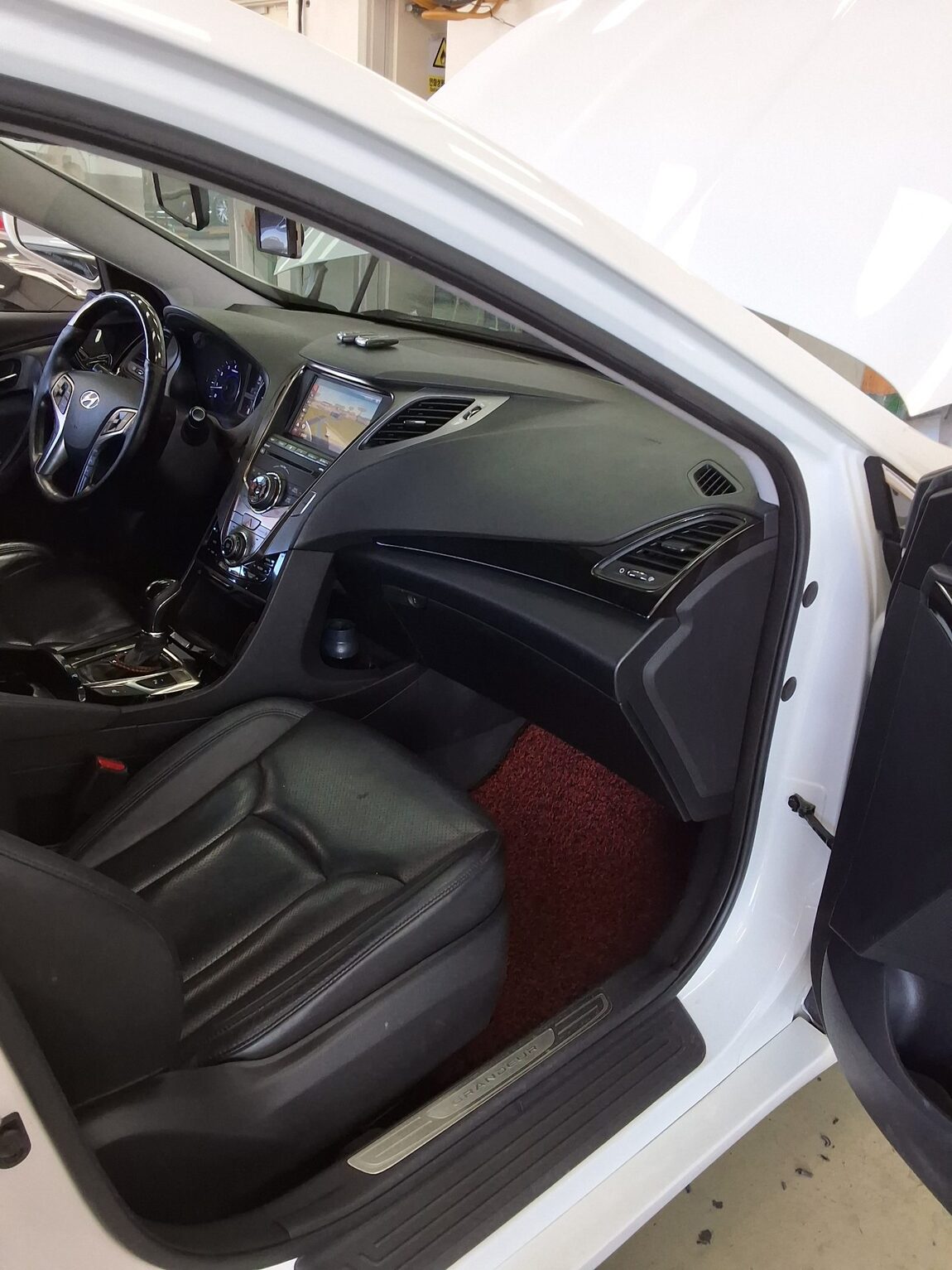 HYUNDAI GRANDEUR HG HG 240 LUXURY 2012 - zdjęcie 14
