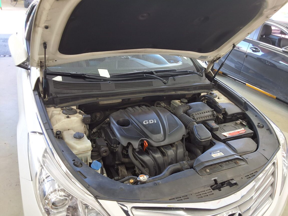 HYUNDAI GRANDEUR HG HG 240 LUXURY 2012 - zdjęcie 19