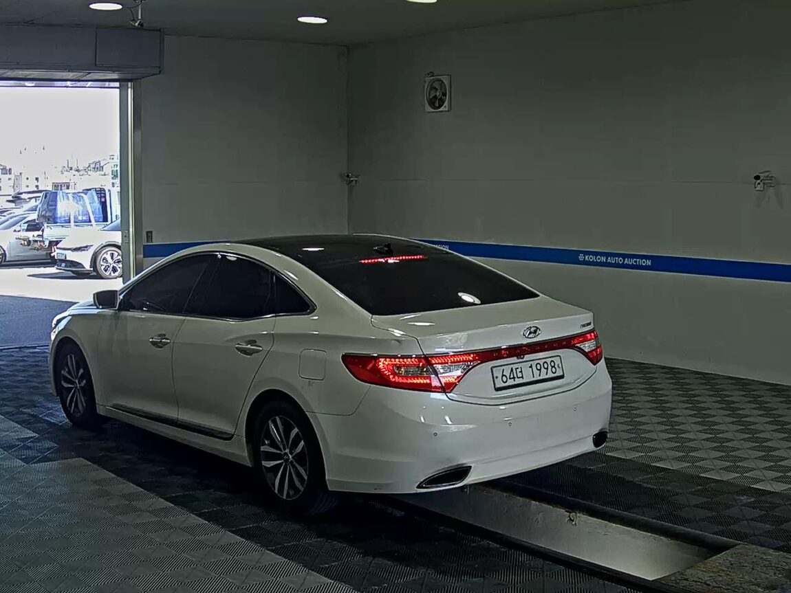 HYUNDAI GRANDEUR HG HG 240 LUXURY 2012 - zdjęcie 6
