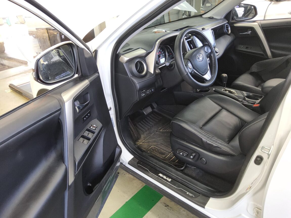 TOYOTA RAV4 (4TH GEN) 2.5 2WD 2015 - zdjęcie 10