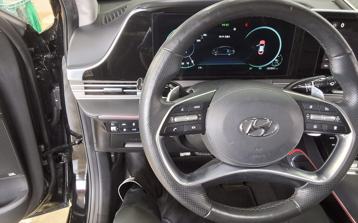 HYUNDAI THE NEW GRANDEUR IG HYBRID 2.4 HEV CALLIGRAPHY 2020 - zdjęcie 17