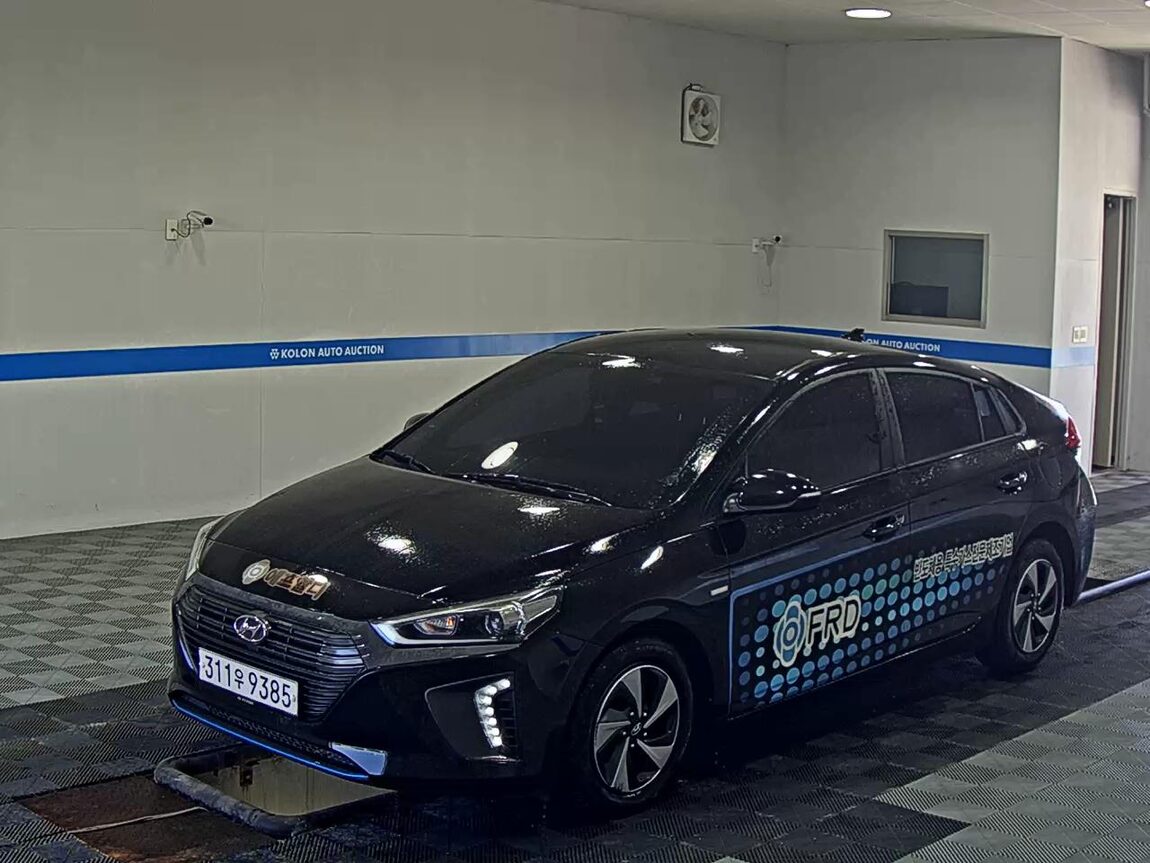 HYUNDAI IONIQ HYBRID I 2018 - zdjęcie 2