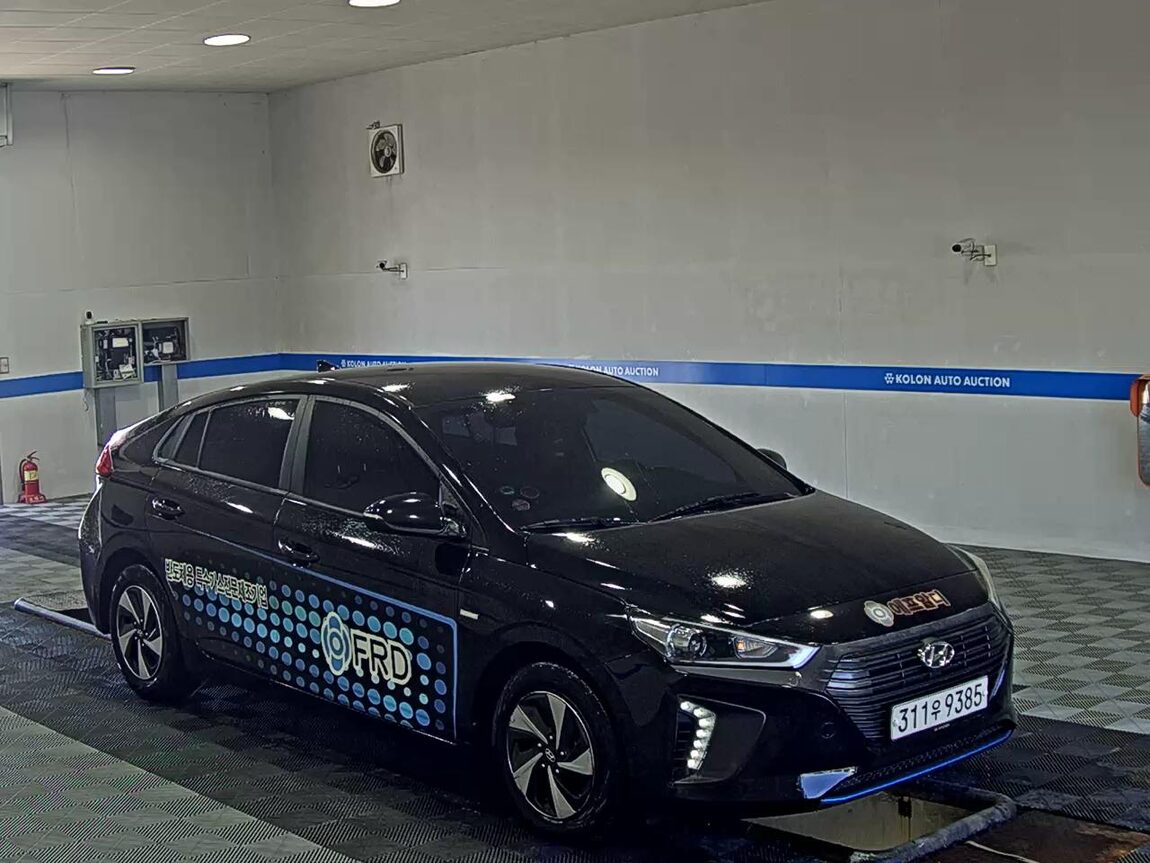 HYUNDAI IONIQ HYBRID I 2018 - zdjęcie 3