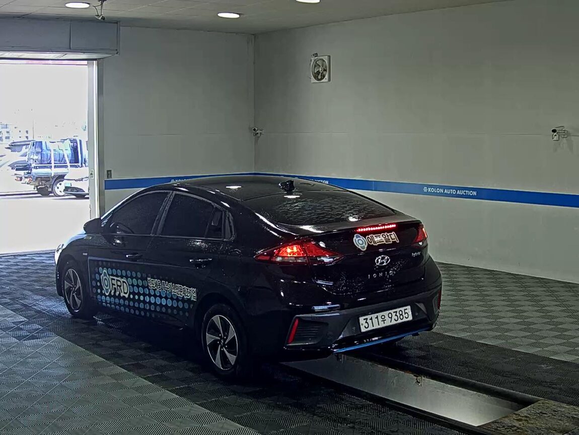 HYUNDAI IONIQ HYBRID I 2018 - zdjęcie 6